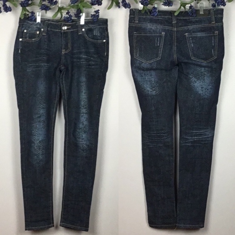 TWENTY-ONE BLACK Jeans Size 5/6
